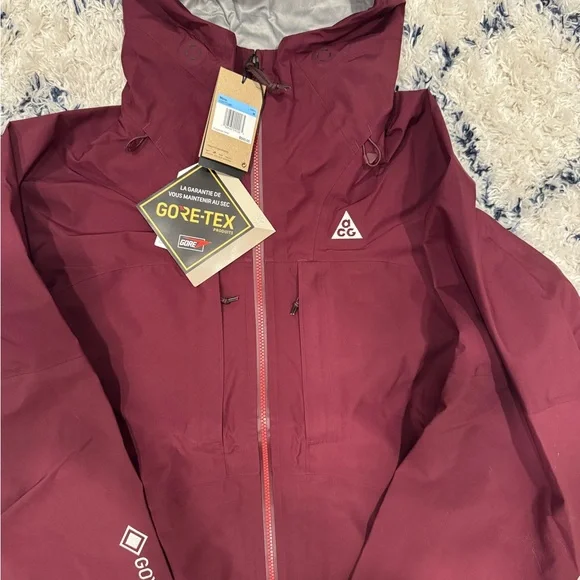 GORE-TEX Burgundy ACG Jacket - Picture 2 of 3